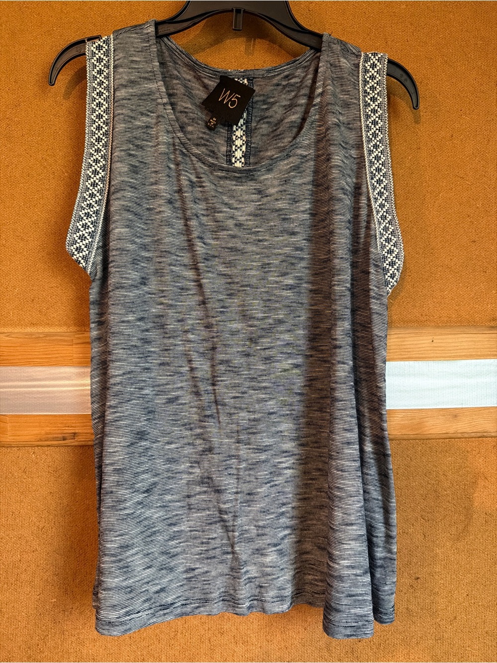 W5 Women's Heather Gray Sleeveless Knit Tank with Patterned Trim
